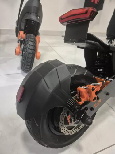 Használt Kukirin g4